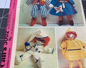 McCalls Sewing Pattern 3002 Teach Me Wardrobe Raggedy Ann Andy Uncut Vintage