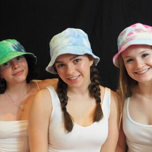 Tie-Dye Bucket Hat: Multicolor Cotton Summer Hat