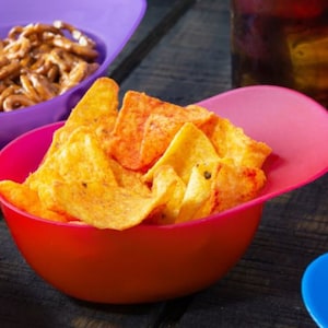 Ciotole di plastica per feste di baseball, divertenti palline da softball, aggiungi il mini casco della squadra MLB per snack, coppe gelato, perfette per eventi per bambini, riempile con popcorn/M&M'