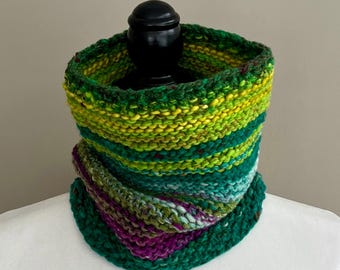 0/S Unisex hand knit wool neckwarmer