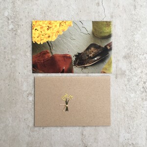 Carte brodée, carte brodée de fleurs, carte brodée de bouquet de fleurs, carte brodée de jardinier, couronne de fleurs brodée