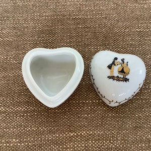 Heart Trinket Box, Porcelain, Colonial Couple Trinket Ring Box
