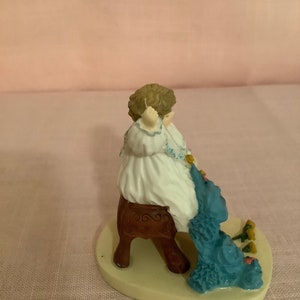 Vintage Maud Humphrey Bogart figurine, The Seamstress, 1991 image 3