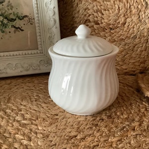 Simple, Swirl Pattern, White Lidded Jar, Canister, Jam Jar, Cottagecore, Shabby Chic