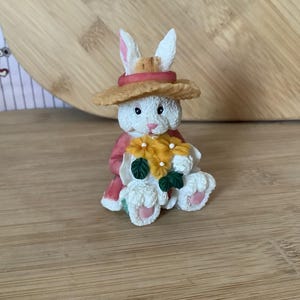 Cute Resin Bunny Rabbit Figurine, Vintage Bunny Holding Flowers Springtime Figurine