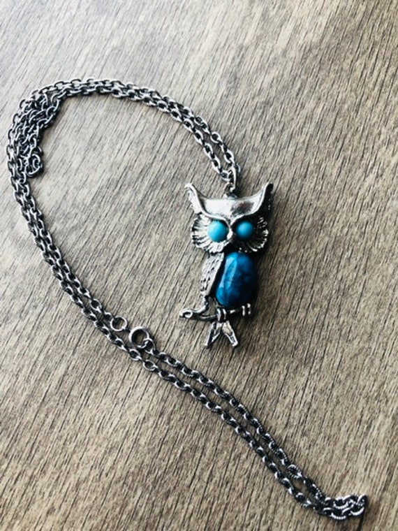Vintage faux turquoise owl pendant necklace - image 2