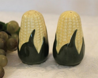 Shawnee Pottery 3.5" Salt and Pepper Shaker Set - Corn Pattern