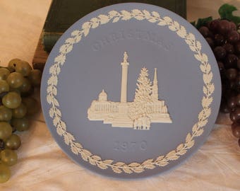 Wedgwood of England Christmas 1970 Collector Plate - Blue and White Jasperware in Excellent Condition