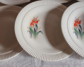 Set of 8 Victory by Salem China Company 6.5" Bread or Dessert Plates - Orange Red Tulips