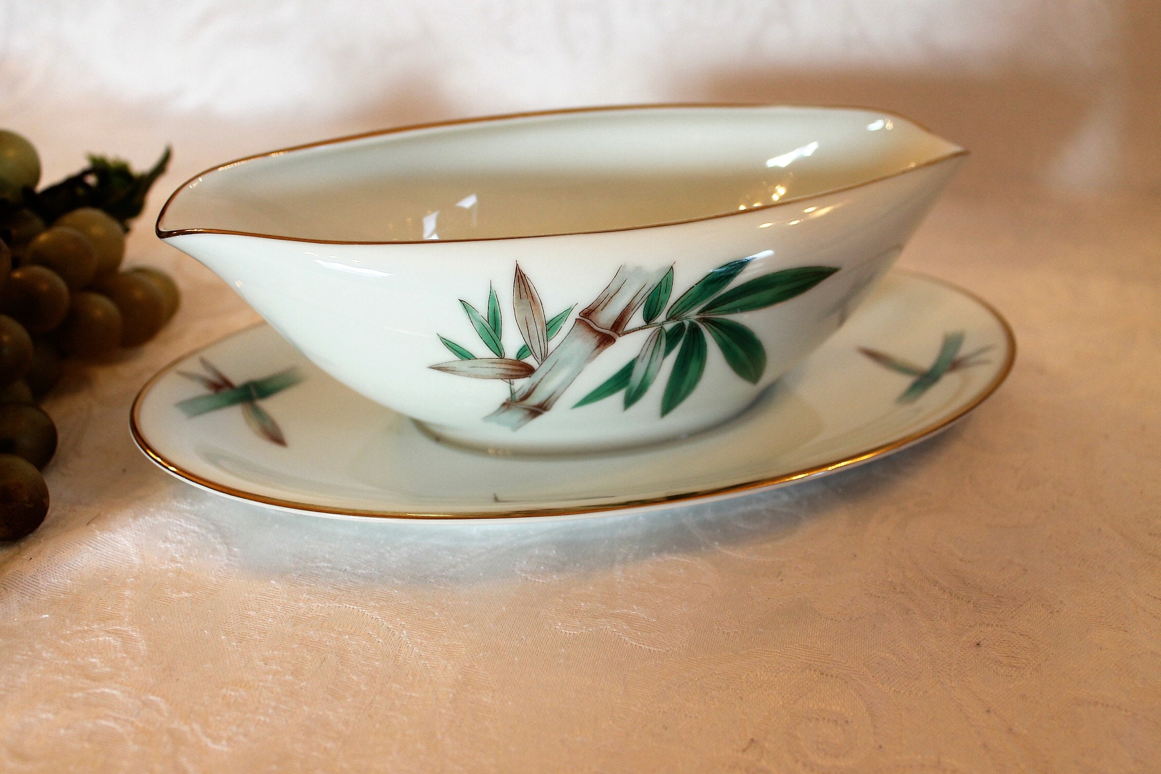 Noritake China Gravy Boat - Canton 5027 Pattern, White With Green