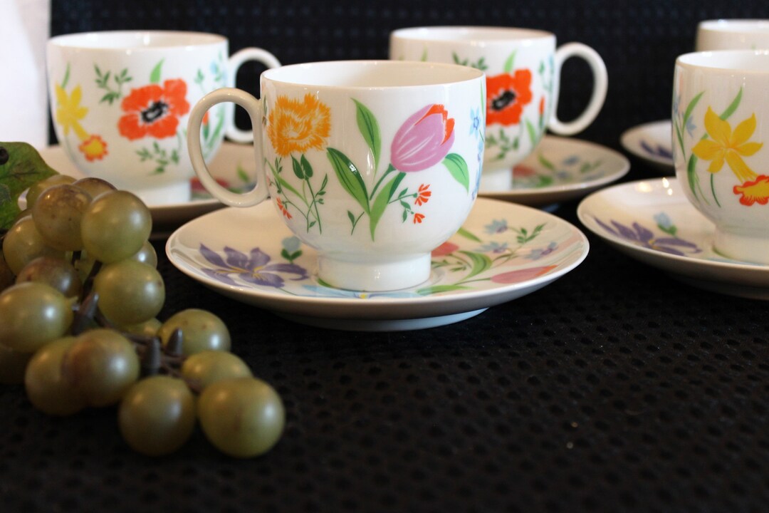 Set of 5 Heinrich Tea Cups and Saucers - Primavera Pattern, Spring ...