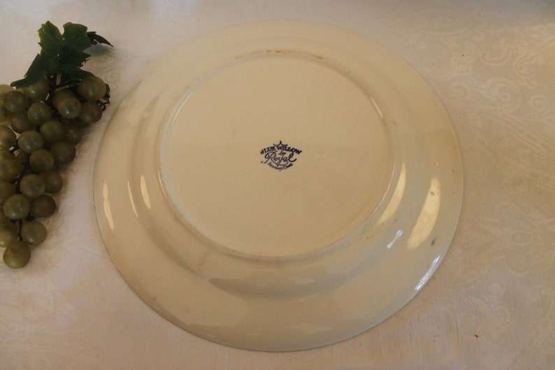 Royal China Blue Willow 12.25 Chop Plate in Great Condition Round Platter image 4