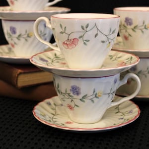 Set of 6 Johnson Brothers Teacups and Matching Saucers - Summer Chintz Pattern, Made in England