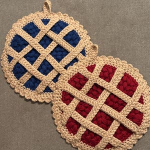 Crochet Pie Pot Holder (set of 2)