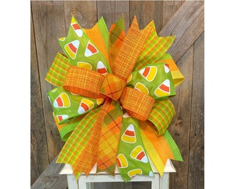 Halloween Lantern Bow, Candy Corn Wreath Bow, Trick or Treat Decorations, Candy Corn Decor, Funky Halloween Bow, Whimsical Halloween Decor