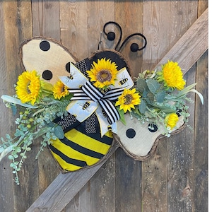 Bee Grapevine Wreath for Front Door, Bumble Bee Burlap Door Hanger, Sunflower Summer Wall Decor, Spring Wreath with Flowers, Farmhouse Decor
