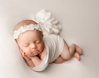 Alba White Backdrop, Newborn Photo Prop, White Posing Fabric, Newborn Photography Backdrop, Newborn Fabric Backdrop, White Posing Backdrop
