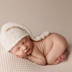 Sfondo fotografico per neonati Maya Light Beige: tessuto per posa Oat Milk, sfondo per neonati dalla consistenza morbida