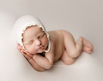 Cozy Backdrop, Creamy White Backdrop, Newborn Photo Prop, Newborn Posing Fabric, Newborn Fabric Backdrop, Fuzzy Warm White Backdrop