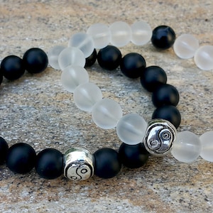 His And Hers Bracelets For Couples His & Hers - Red Black Lava Bead Yin Yang Couple Distance Set 1025607 - Foto 3