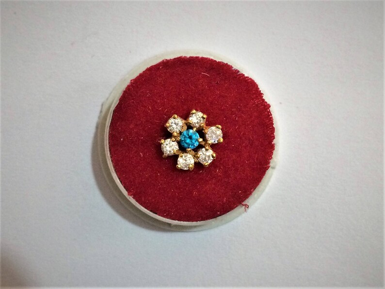 Beautiful Nose Stud in 18carat Pure Yellow Gold