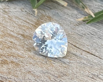 Natural Colourless Sapphire | Pear Cut | 7.60x6.83 mm | Ceylon White Sapphire | White Sapphire | Natural Corundum