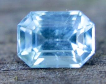 Natural Aquamarine | Emerald Cut | 1.89 Carat | 8.68x6.30 mm | Natural Gemstones For Jewellery Making Projects | Crystals | Blue Gemstones
