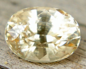 Natural Apricot Sapphire | Oval Cut | 0.90 Carat | 6.31x4.67 mm | Engagement Ring | Wedding Ring | Jewellery Making Gemstones