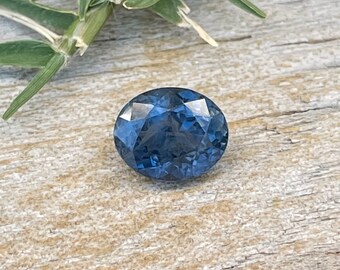 Loose Blue Sapphire | Oval Cut | 6.55x5.34 mm | 1.01 Carat |  Sapphire Jewellery