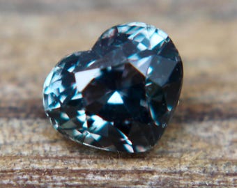 Natural Green Sapphire | Heart Cut | 6.05x5.20 mm | 1.08 Carat | Bi Coloured Sapphire | Engagement Rings | Wedding | Jewellery Making