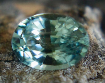 Natural Green Sapphire | Oval Cut | 1 Carat | 7x5 mm | Loose Coloured Sapphire Gemstones | Engagement Ring | Sapphire Rings |
