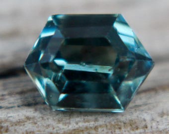 Natural Green Sapphire | Freeform Cut | 6.33x4.75 mm | 1 Carat | Unheated Sapphire | Green Sapphire Rings | Engagement Rings  | Jewellery