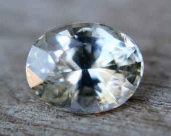 Natural Pale Yellow Sapphire | Oval Cut | 7.85x6.18 mm | 1.58 Carat | Yellow Sapphire | Ceylon Sapphire | Engagement Ring | Unburnt Gemstone
