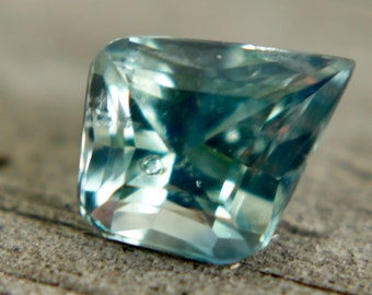 Natural Blue Green Sapphire | Freeform Cut | 7.70x6.4.21 mm | 1.12 Carat | Loose Corundum Unset Sapphire | Engagement Rings | Sapphire Ring