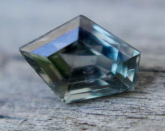Natural Green Sapphire | Freeform Cut | 7.27x5.50 mm | 1.00 Carat  | Loose Sapphire | Loose Sapphire Gemstones | Engagement Rings
