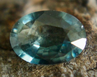 Natural GreenSapphire |  Oval Cut | 7x5 mm | 0.85 Carat | Clean | PEACOCK SAPPHIRE For An Engagement Ring