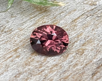 Natural Pinkish Brown Sapphire | Oval Cut | 0.83 Carat | 6.26x5.06 mm | Engagement Rings | Wedding Ring | Jewellery Making Gemstones