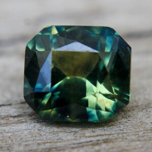 Onverwarmde parti saffier: 2,15 karaat achthoekig geslepen ceylonedelsteen