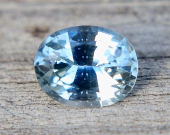 Natural Blue Sapphire – 1.50 Carat Oval Cut | Eye Clean | Heated | Ceylon Origin | Genuine Unworn Loose Gemstone for Jewelry