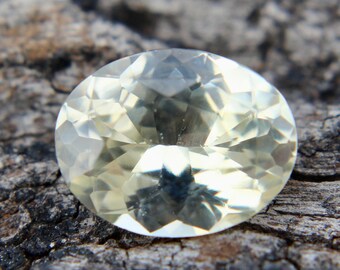 Loose Pale Yellow Sapphire | Oval Cut | 1.22 Carat | 7.65mm | Untreated | Unheated | Ceylon Sapphire
