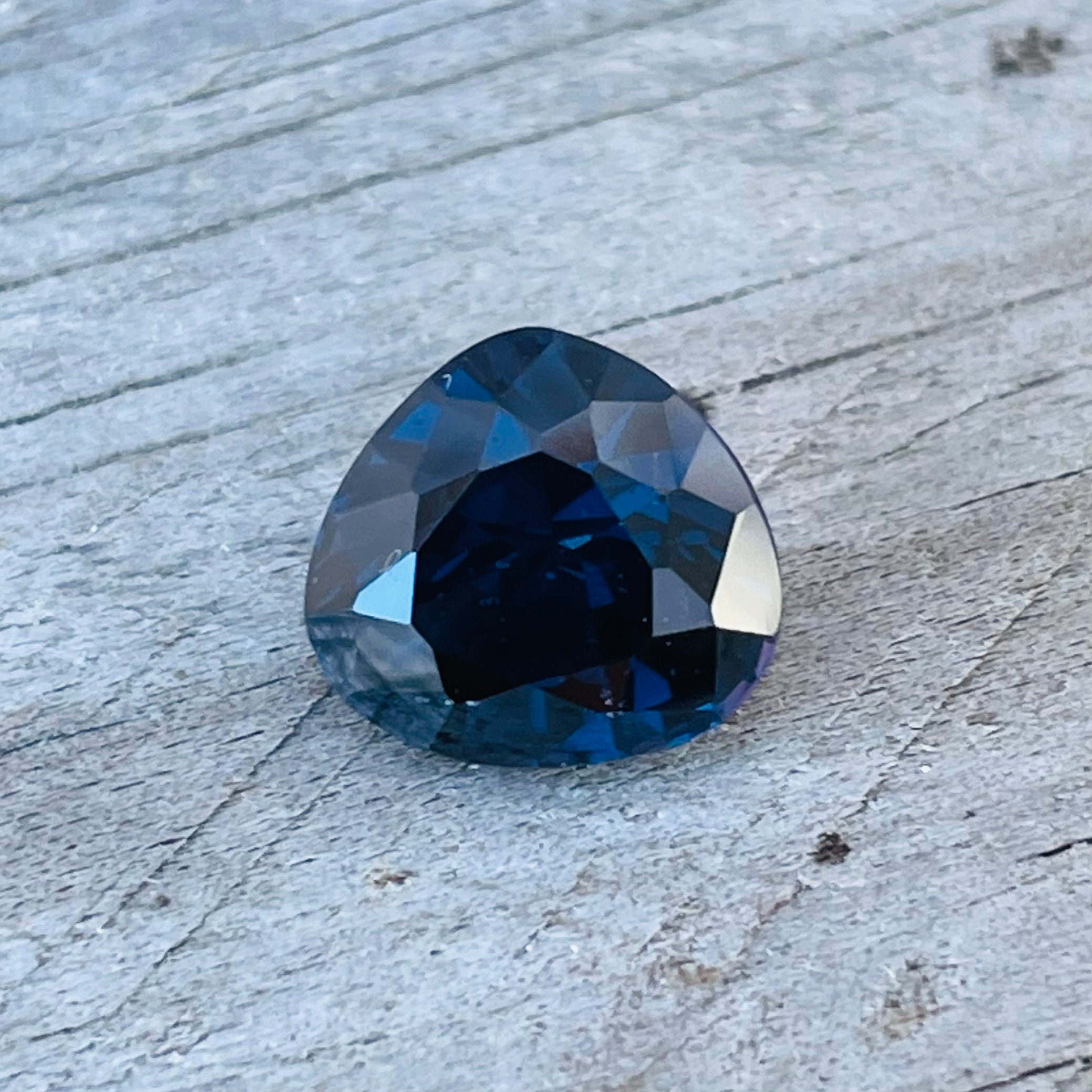 9 Lustrous Cobalt-Blue Spinel (Cobaltoan) Crystal Cluster - Vietnam  (#273717) For Sale 