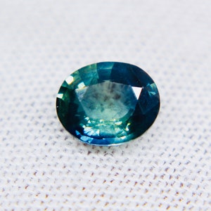 Natural Blue Green Sapphire | Oval Cut | 6.88x5.60 mm | Unheated Sapphire | Engagement Rings