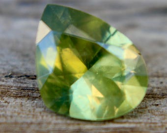 Natural Green Sapphire | Freeform Cut | 1.54 Carat | 9.30x7.20 mm | VVS | LOOSE GEMSTONE