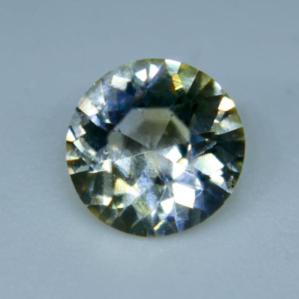 Natural Blue Yellow Sapphire | Round Cut | 5.66 mm | Engagement Rings | Wedding Bands | Jewellery | Custom Made Jewellery