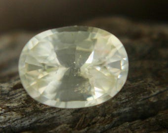 Natural Pale Yellow Sapphire | Oval Cut | 7.20x5.40 mm | 1.15 Carat | Eye Clean | Unheated | Untreated | Loose Sapphire