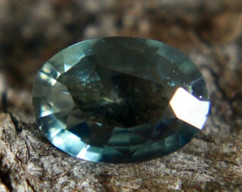 Natural Green Sapphire | Oval Cut | 0.85 Carat | 7x5 mm | Loose Coloured Sapphire Gemstones | Engagement Ring | Sapphire Rings |