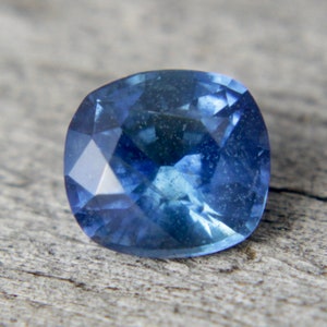 Natural Ceylon Blue Sapphire: Cushion Cut, 1.07 Carat