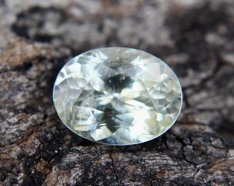 Natural Pale Yellow Sapphire | Oval Cut | 8.40x6.40 mm | 1.77 Carat | Yellow Sapphire Ring | Loose Gemstones | Loose Sapphire | Gemstones