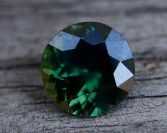 Natural Green Sapphire | 1.56 Carat | Oval Cut | Ceylon Loose Gemstone | Certified | Eye Clean | Unset | Genuine | Traditional Heated