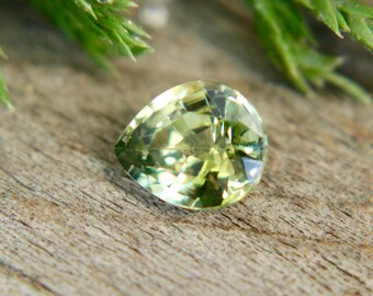Natural Parti Sapphire | Pear Cut | 0.86 carat | 6.40x5.20 mm | Drop Shape | Loose Gemstone | Natural Sapphire | Unset Sapphire |